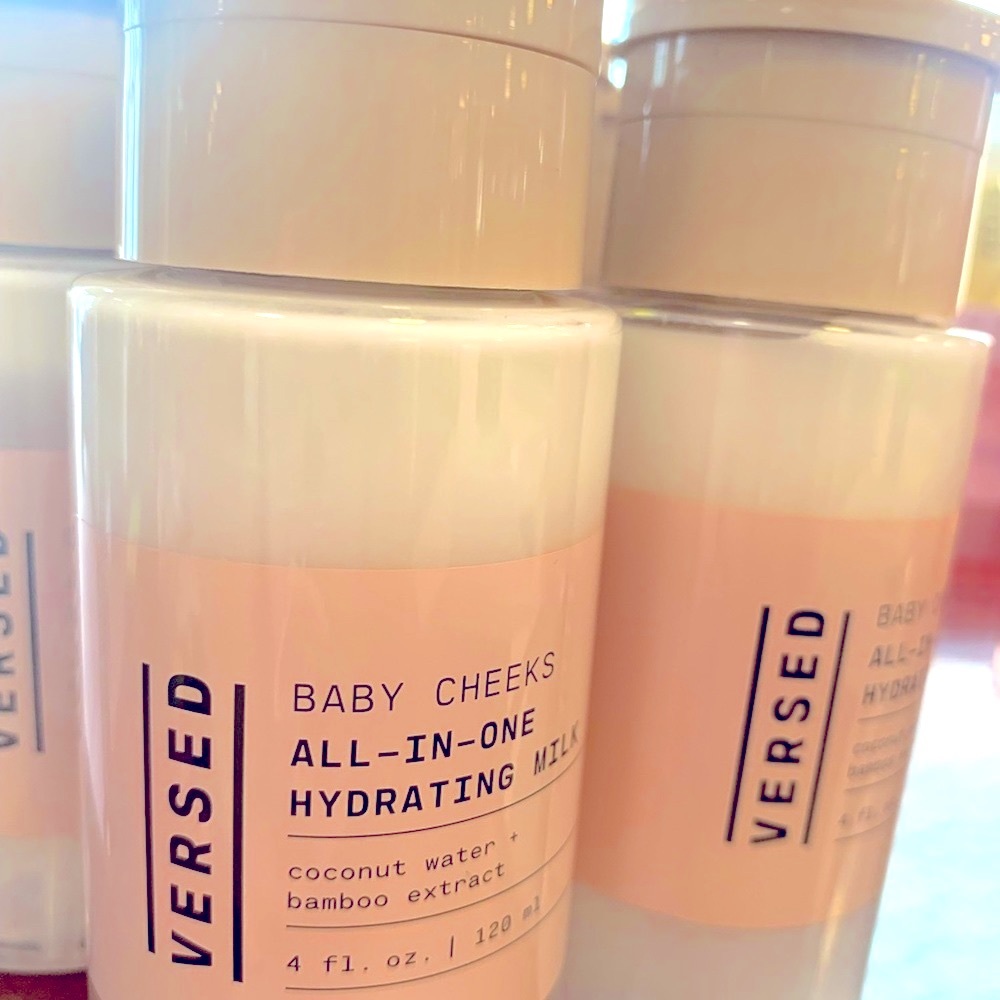 FACE: Hydrating Milk - Baby Cheeks all In One Hydrating Milk by Versed